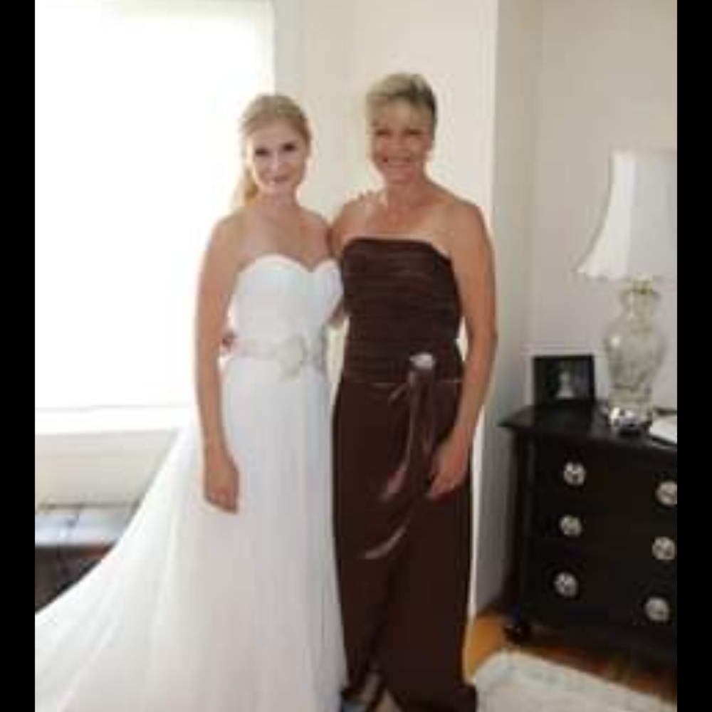 Classic strapless ivory Anjolique wedding dress